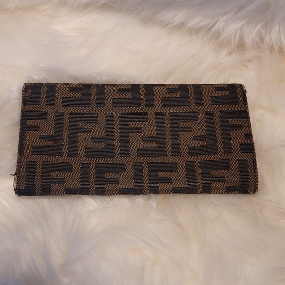💕VINTAGE FENDI ZUCCA WALLET💕 - Picture 3 of 17